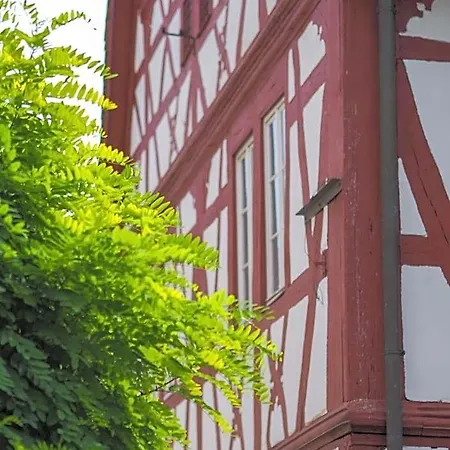 Otel Weinstrasse No 8 