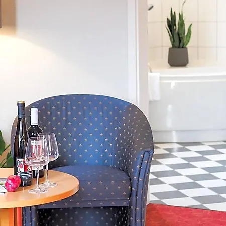 Weinstrasse No 8 