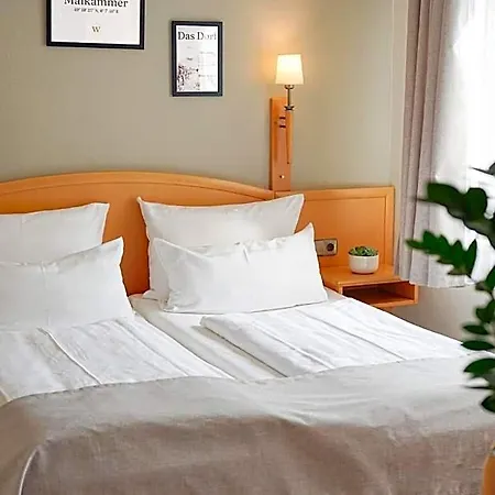 Weinstrasse No 8 